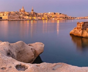 Přeplavba z Malty na Sicílii s Jirkou Pacákem