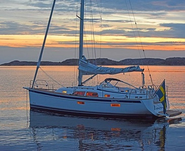 První fotografie nové Hallberg Rassy 340