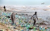 I náš plast končí v mořích a oceánech