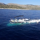 Dvě potopené jachty, příliš mladý šofér a bouře majitelů lodí