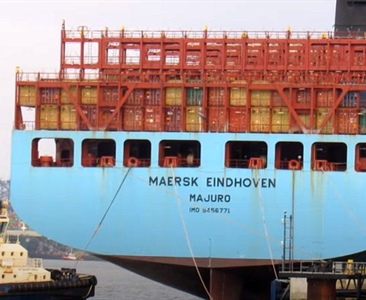 Další stovky kontejnerů v severním Pacifiku