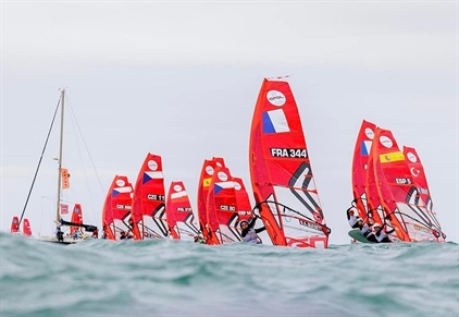 Zlato a bronz z Cádizu pro naše windsurfařky