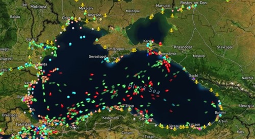 Posádkám lodí uvízlých na Ukrajině dochází jídlo