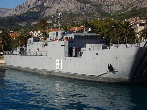 Vojenská loď ztroskotala na Kornatech