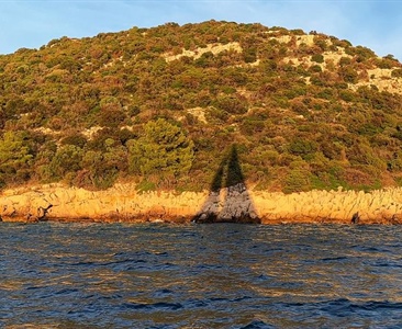 Na svátky do Chorvatska na loď a vlny vysoké 13 metrů