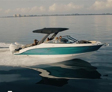 Elegantní silák Sea Ray SLX 280 Outboard