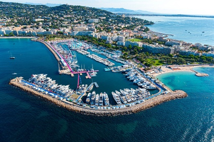 fas yachting, Jeanneau a Excess a na veletrhu v Cannes