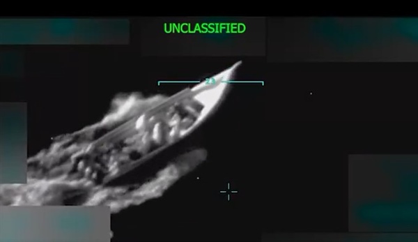 Je řešením rozstřílet loď i s pašeráky drog?