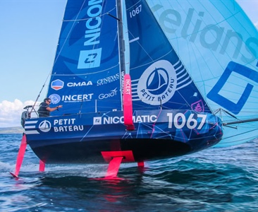 346 mil za 24 hodin na 6,5 m lodi