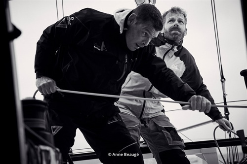 Brutální noc a závod s časem