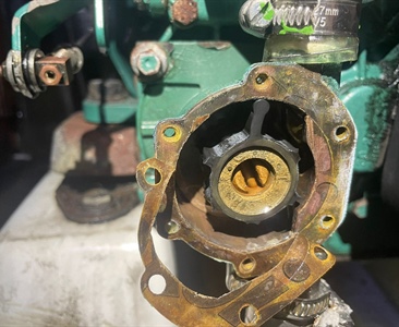 Proč motor nechladí?