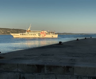 Jak se natírá trajekt (když je málo času)