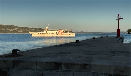 Jak se natírá trajekt (když je málo času)