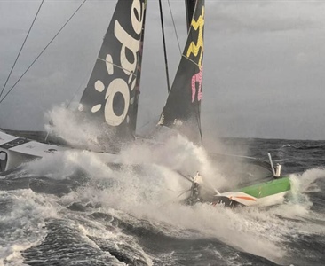 Nový rekord v plavbě kolem světa 40 dnů a 10 hodin