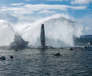 Trimaran Sodebo obeplul svět rychlostí 29,17 uzlu