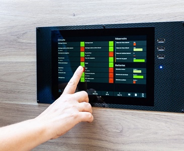 Proč je na jachtě klasika lepší než moderní technologie?