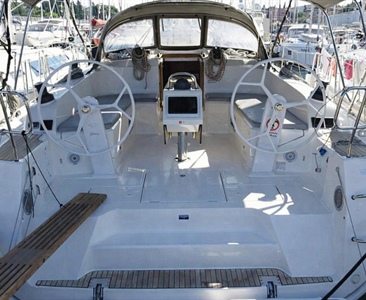 Proč koupit jachtu z charteru