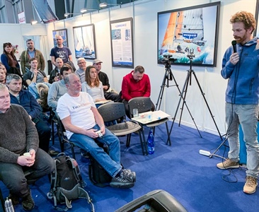 FOR BOAT program přednášek na stánku Lodních novin