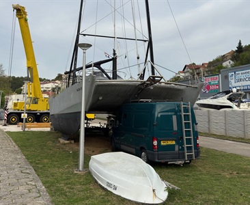 Katamaran, jaký svět neviděl