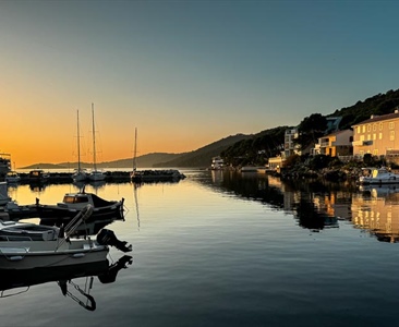 Hledáte zkušené skippery/instruktory pro svoji plavbu?