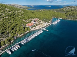 Pozor, mola v maríně Žut jsou dočasně uzavřena