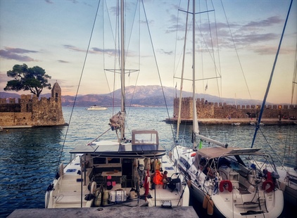 Mesolongi a Nafpaktos: Kam vyplout mimo charterové trasy