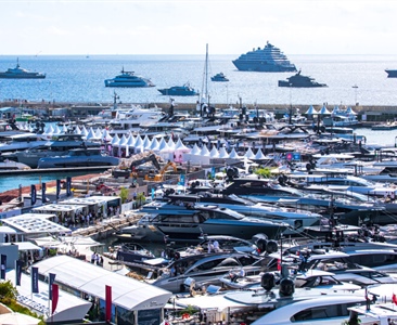 Jeanneau a Excess v Cannes. f.a.s yachting bude na místě pro české zájemce