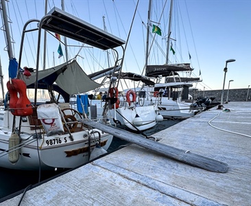 Energie na jachtě: solar, větrný generátor, nebo hydrogenerátor?