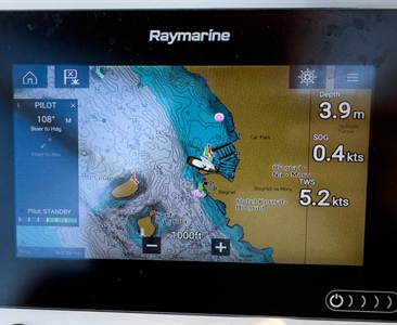 Toto musel vymyslet d…l. Dotykový Raymarine Axiom za mokra